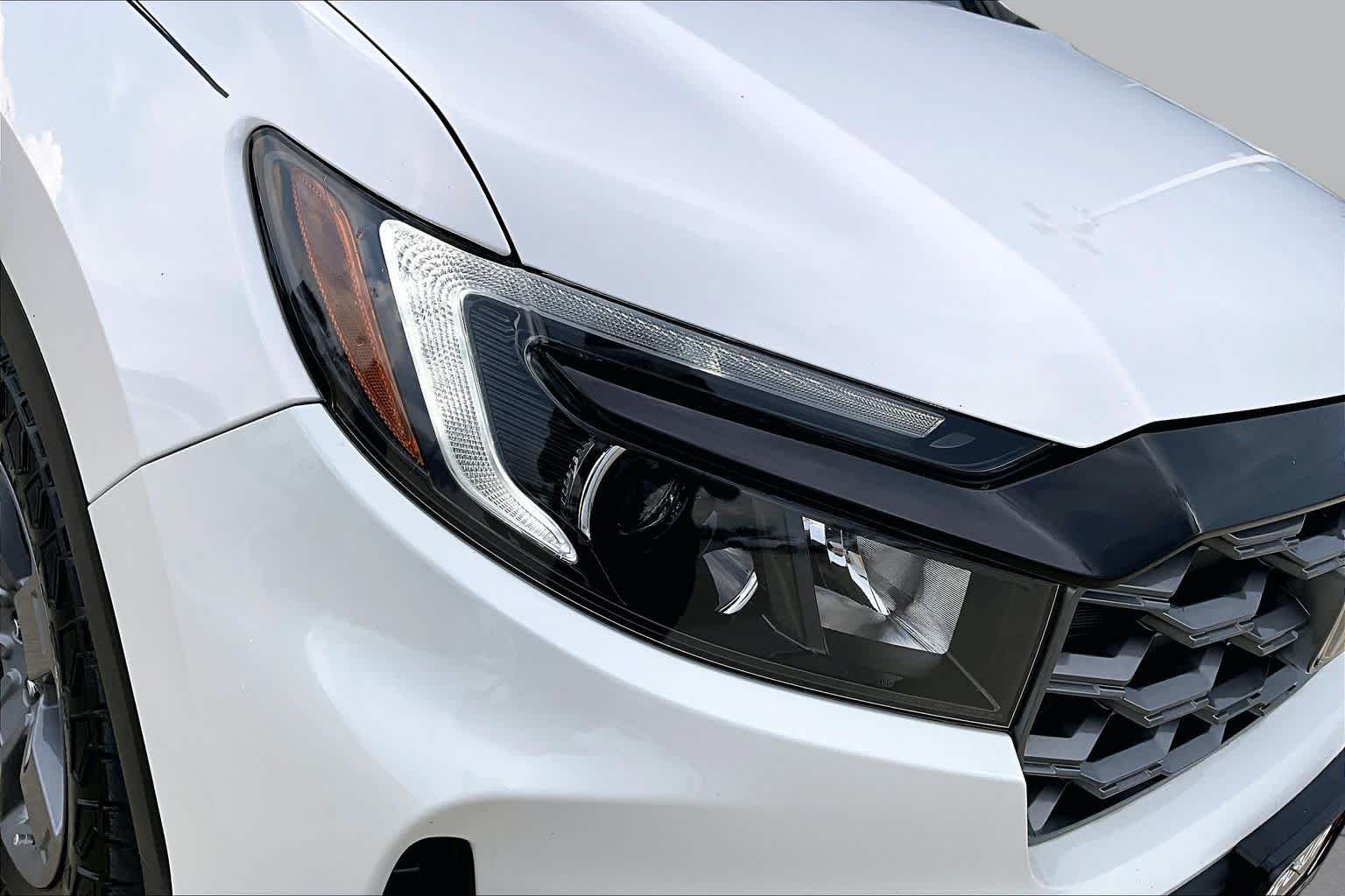 Used 2024 Platinum White Pearl Honda TrailSport image 28