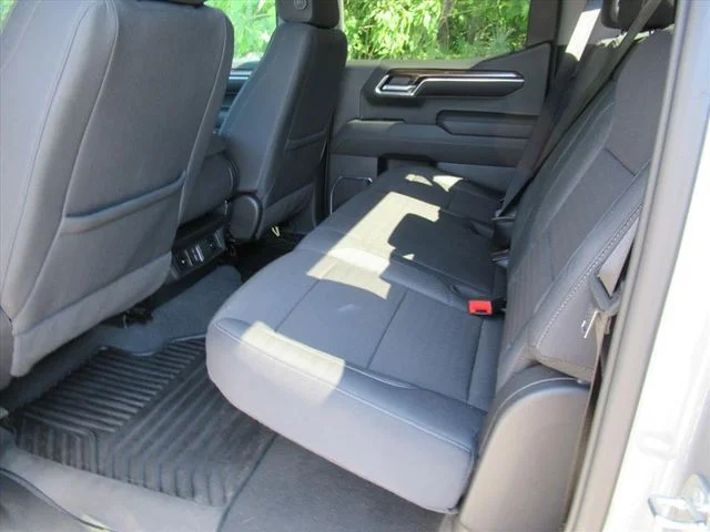 Used 2024 Gray Chevrolet LT image 34