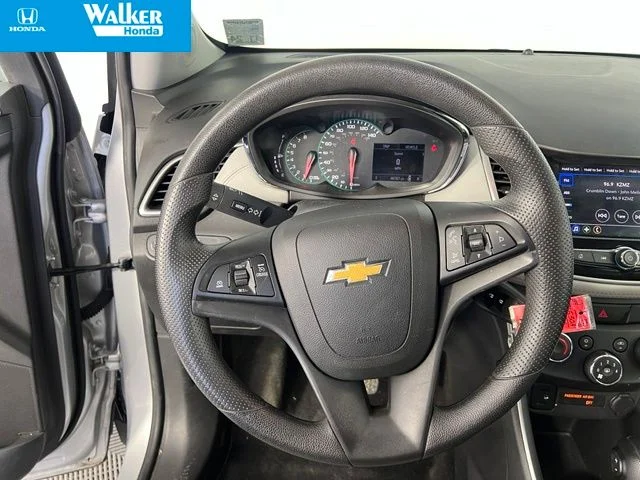 Used 2022 Silver Chevrolet LS image 23