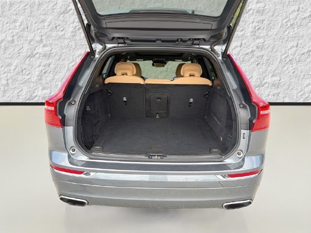 Used 2019 Gray Metallic Volvo Inscription image 12