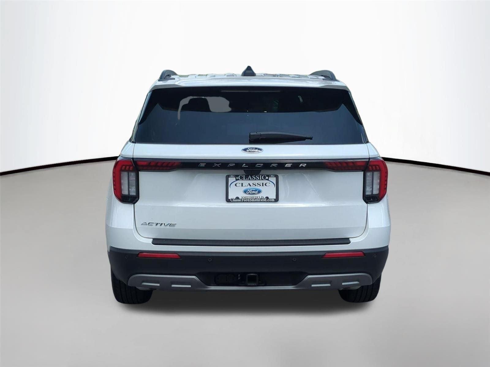 New 2026 Star White Metallic Tri-Coat Ford Active image 4
