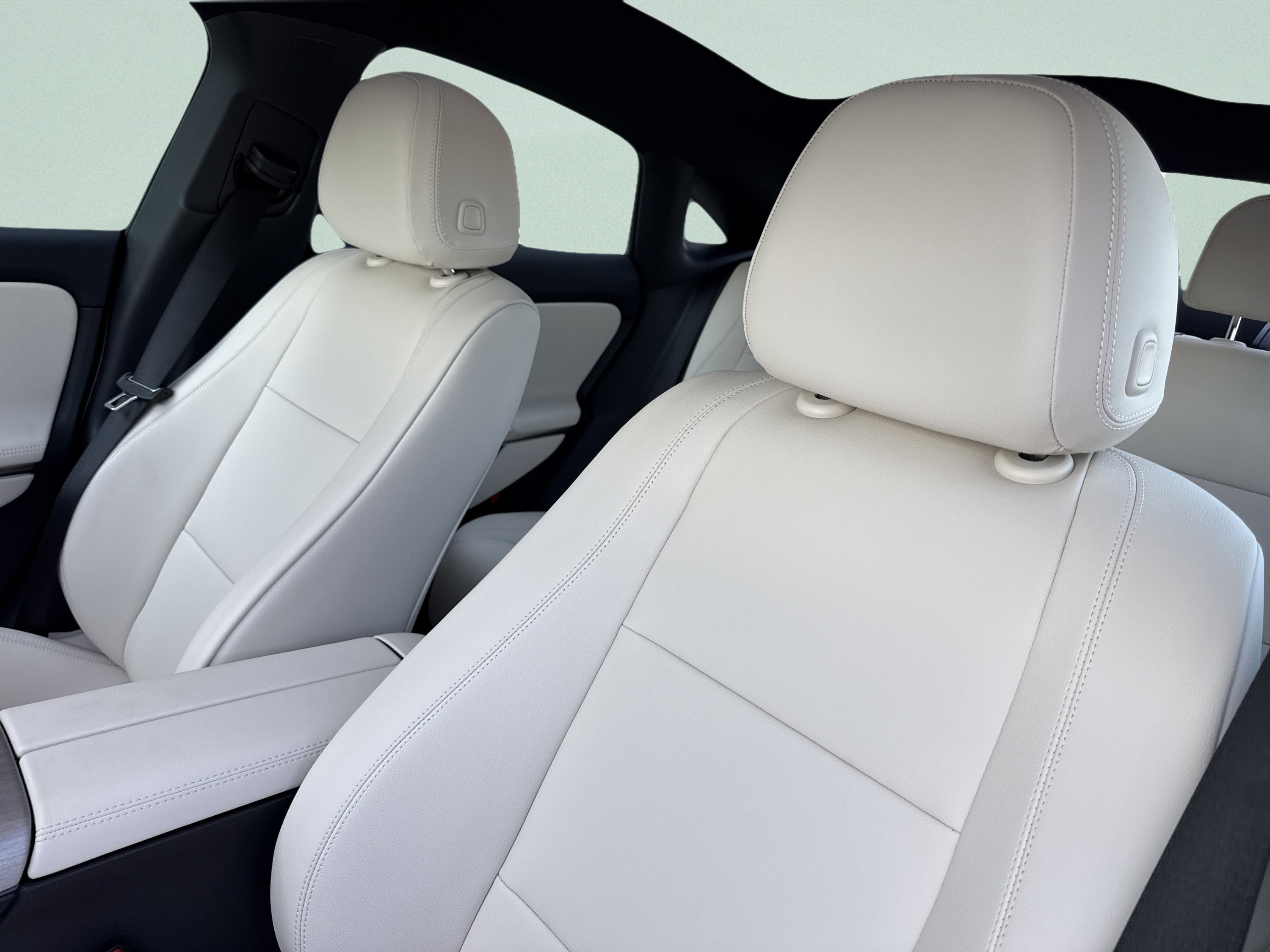 New 2027 Polar White Mercedes-Benz CLA 220 Hybrid image 14