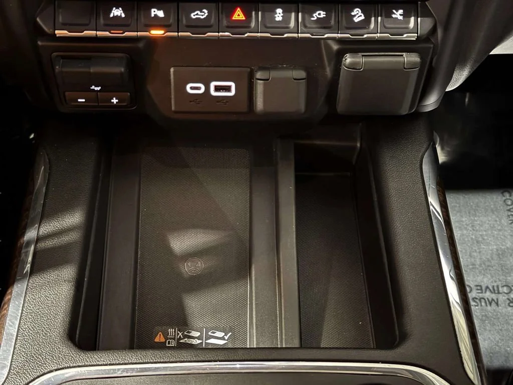 Used 2022 Pacific Blue Metallic GMC Denali image 18
