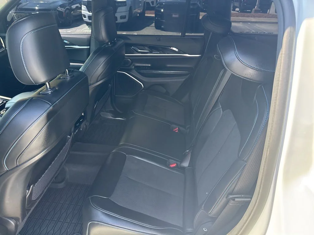 Used 2022 White Jeep Trailhawk 4xe image 12