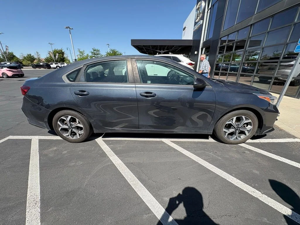 Used 2019 Gray Kia LXS image 7