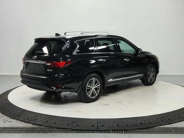 Used 2020 Black INFINITI LUXE image 8