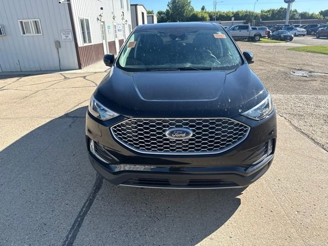 Used 2023 Black Ford SEL image 6