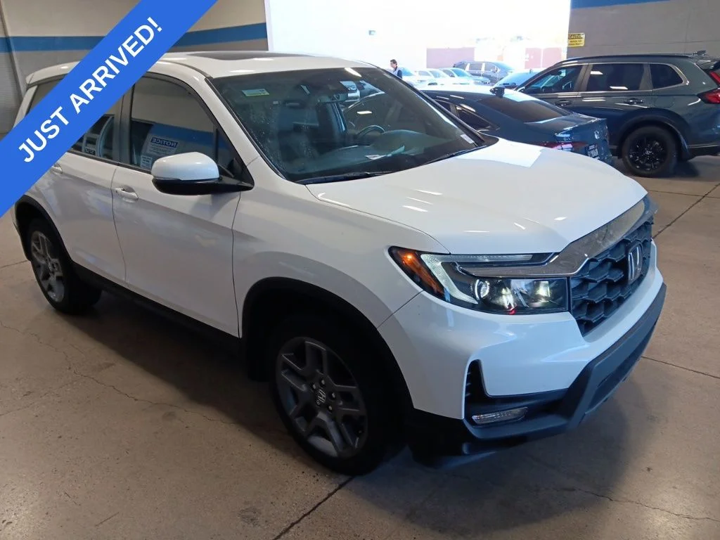 Certified Used 2023 Platinum White Pearl Honda EX-L image 2