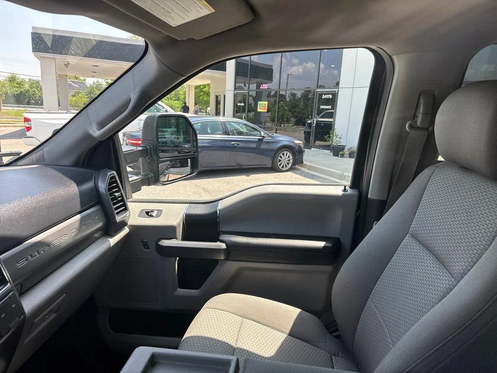 Used 2019 Magnetic Metallic Ford XLT 4WD Crew Cab 6.75 Box image 21