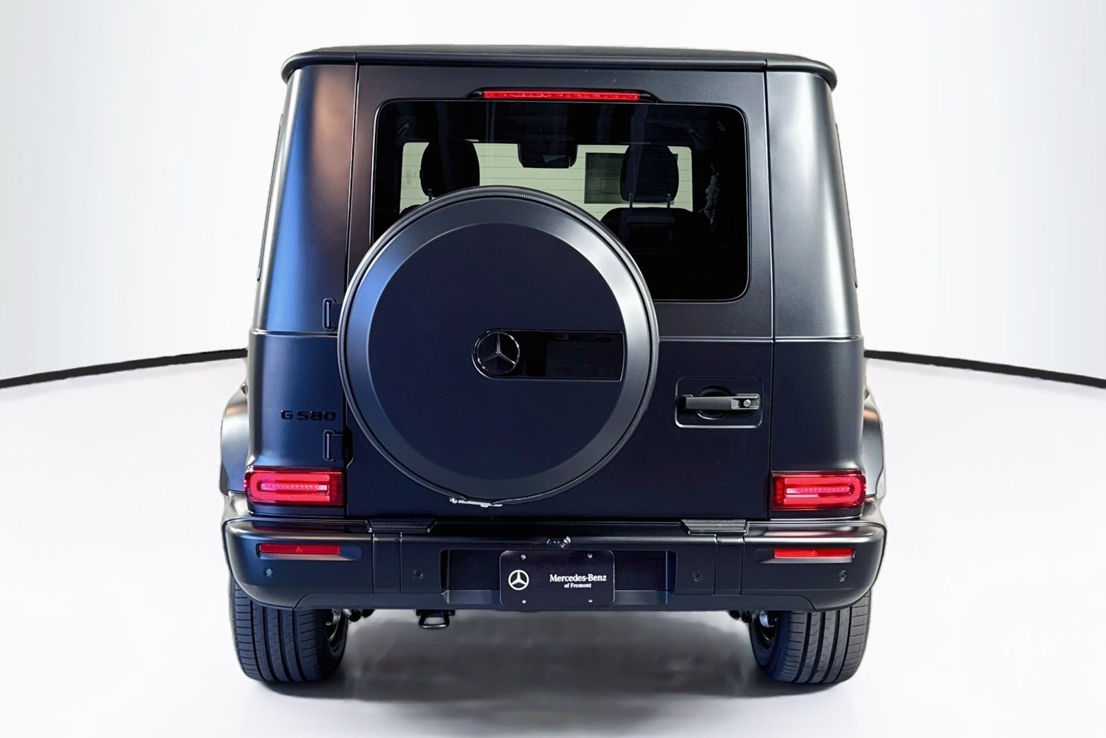 New 2027 MANUFAKTUR Night Black Magno Mercedes-Benz G 580e image 6
