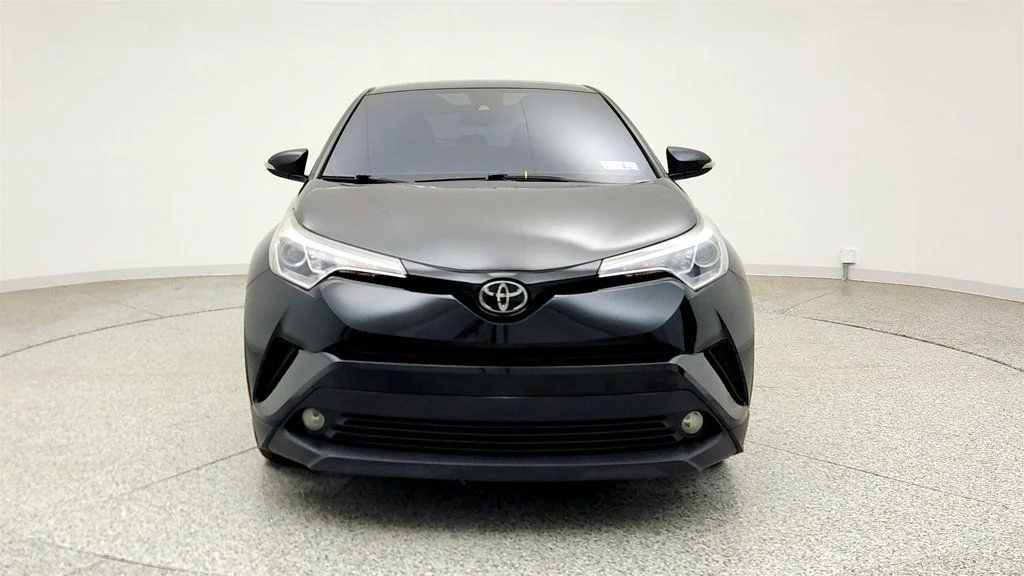 Used 2018 Black Sand Pearl Toyota XLE Premium FWD image 2