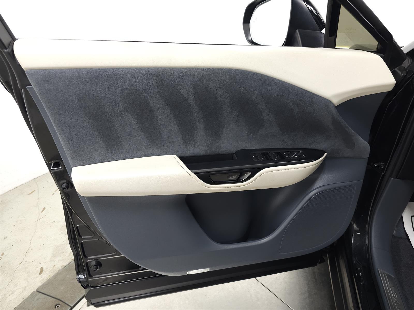 Certified Used 2023 Caviar Lexus LUXURY image 15
