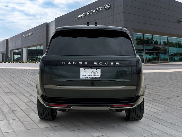 New 2026 Belgravia Green Land Rover SE image 4