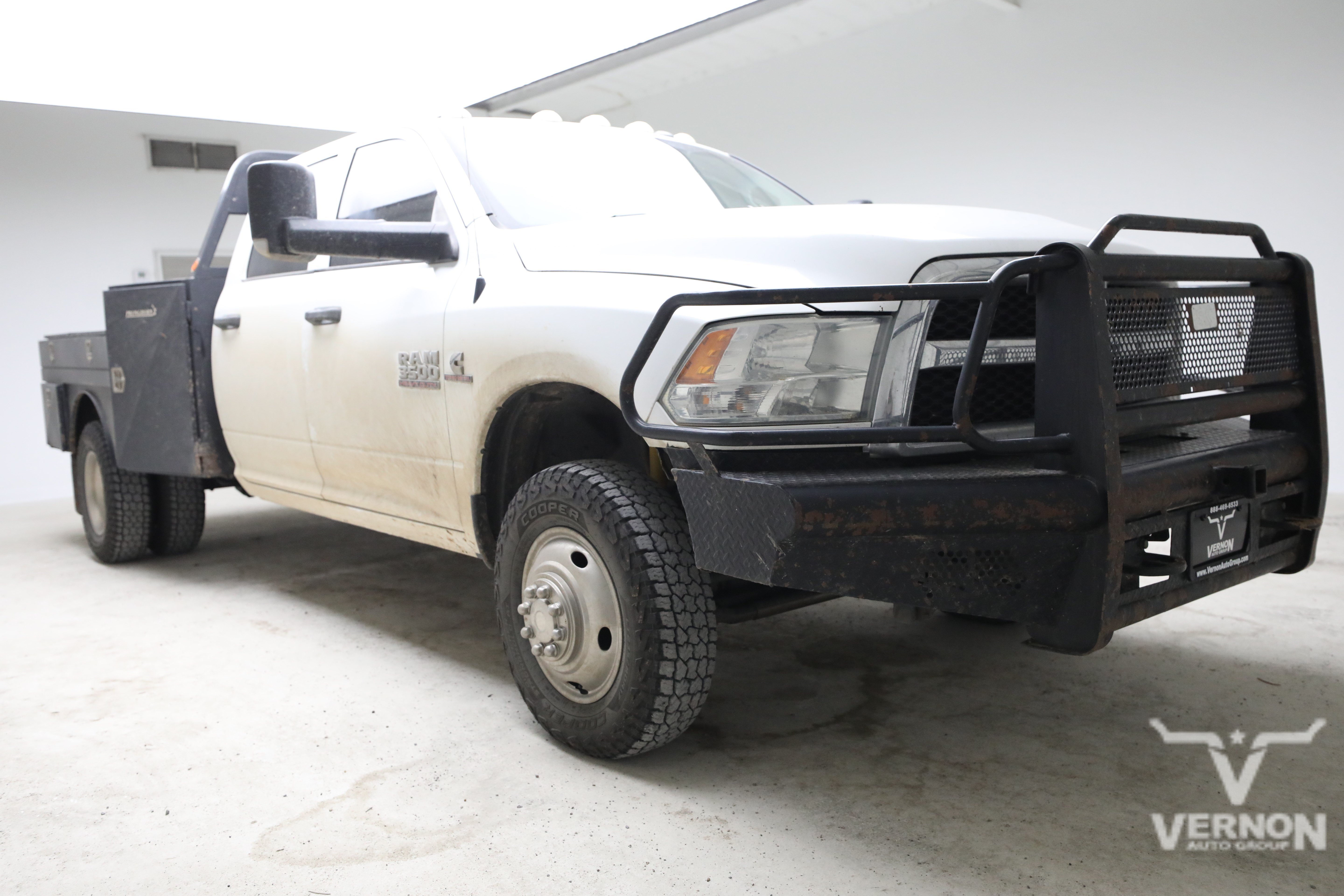 Used 2016 Bright White Clearcoat Ram Y image 6
