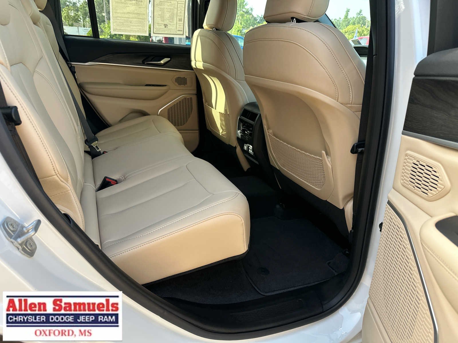 Used 2026 Bright White Clearcoat Jeep Limited image 39