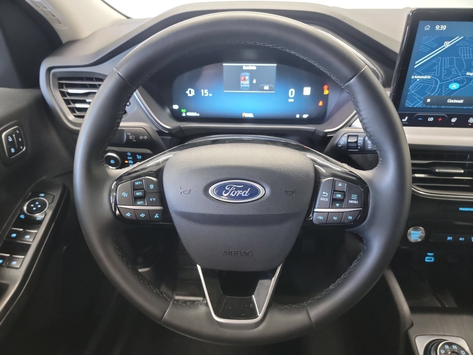 Used 2023 Black Metallic Ford Platinum image 16