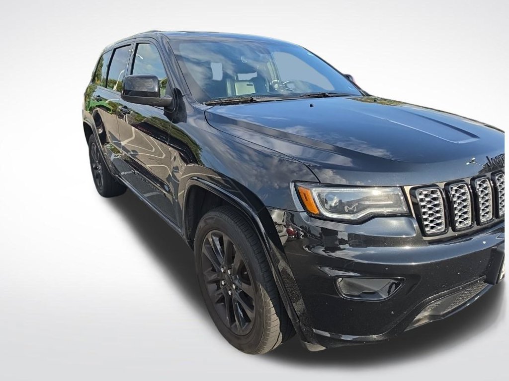 Used 2022 Black Jeep Laredo X image 2
