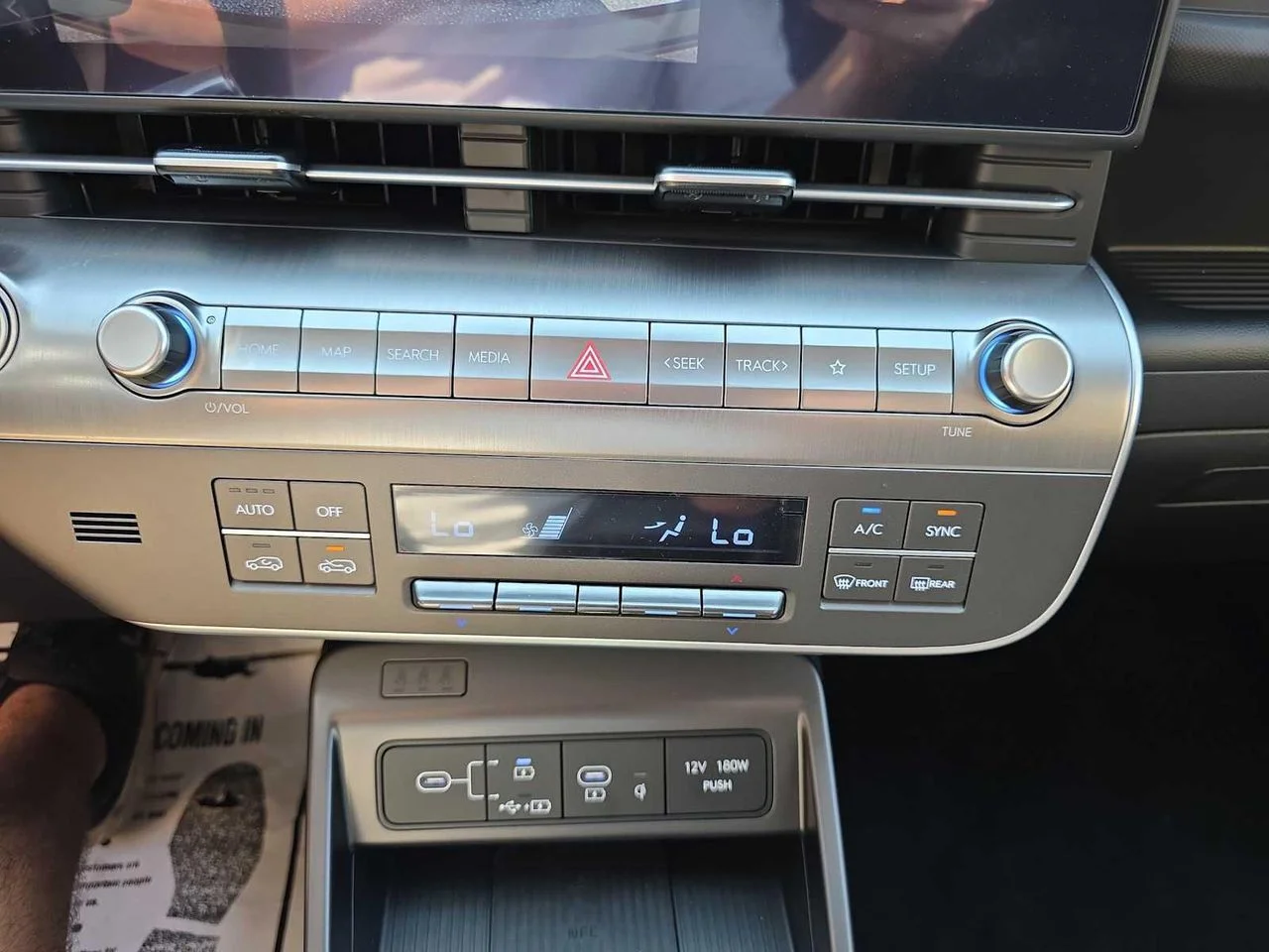 2025 Hyundai Kona SEL Convenience - Photo 12