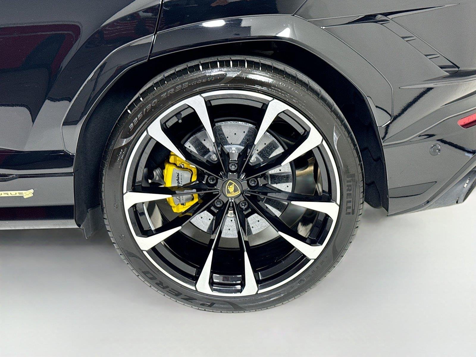 2024 Lamborghini Urus S - Photo 48