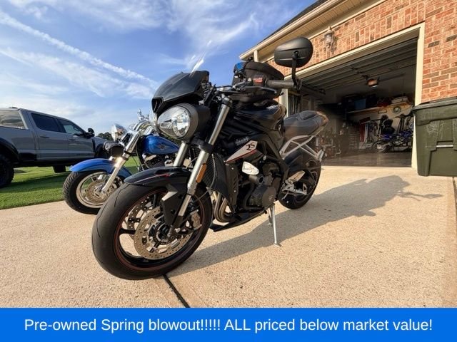Used 2018 Black Triumph motorcycle image 5