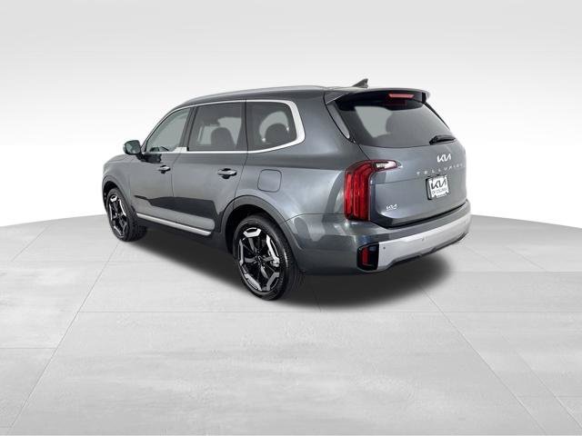 Used 2024 Gray Kia S image 9