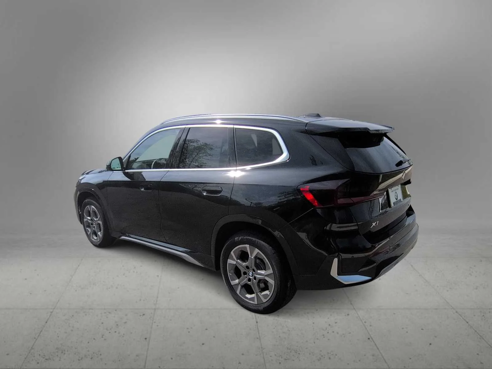 Used 2026 Black Sapphire Metallic BMW xDrive28i image 6