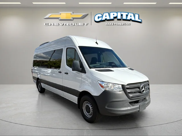 Used 2025  Mercedes-Benz Passenger 170 WB image 15