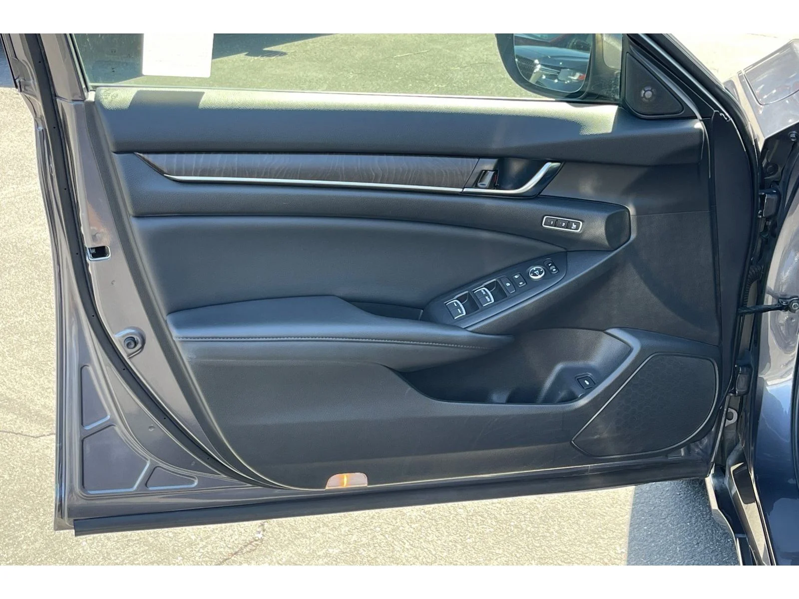 Used 2021 Modern Steel Metallic Honda Touring image 11
