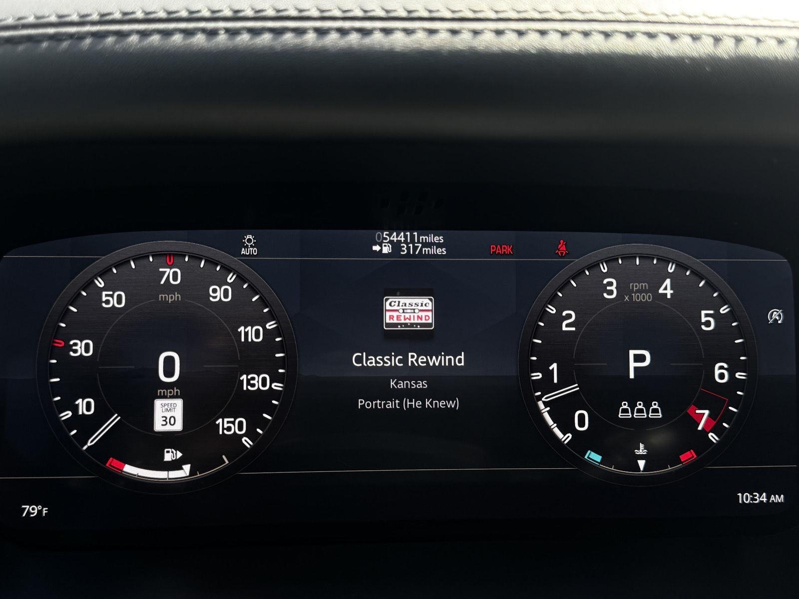 Used 2021 Pangea Green Land Rover X-Dynamic HSE image 18