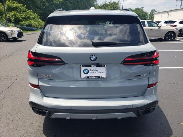 Used 2024 Gray Metallic BMW xDrive40i image 4