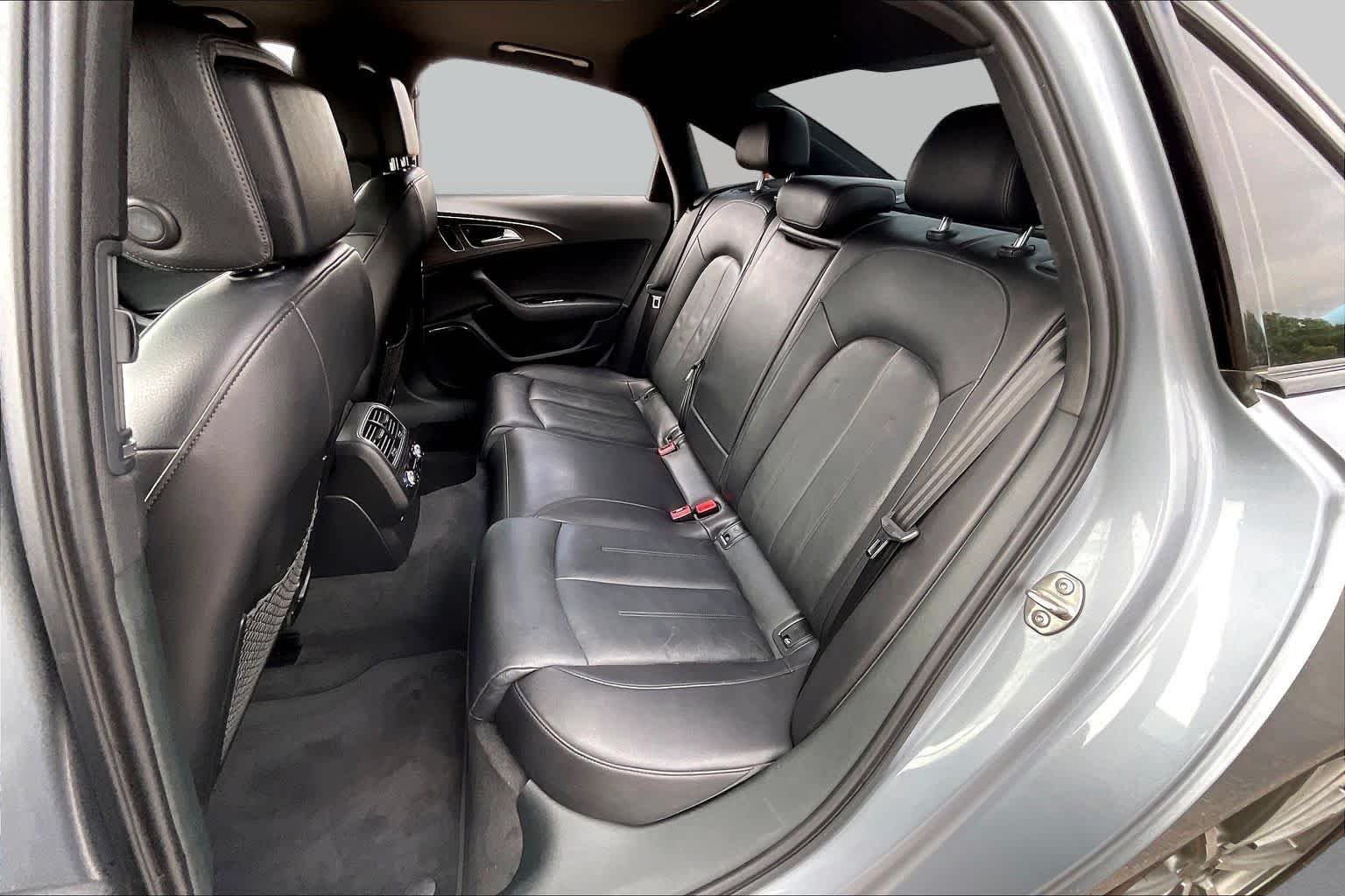 Used 2018 Florett Silver Metallic Audi Premium Plus image 20