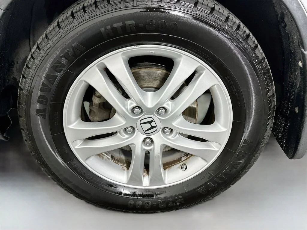 Used 2010 Alabaster Silver Metallic Honda EX-L image 30