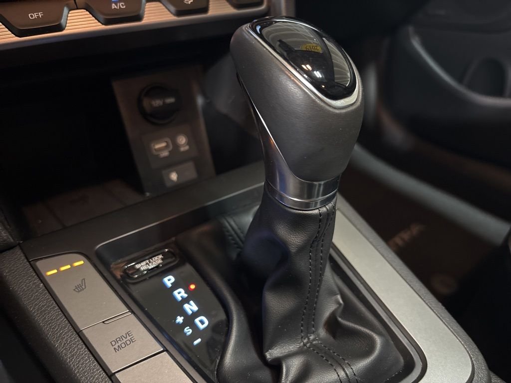 Used 2019 Black Hyundai Limited image 21
