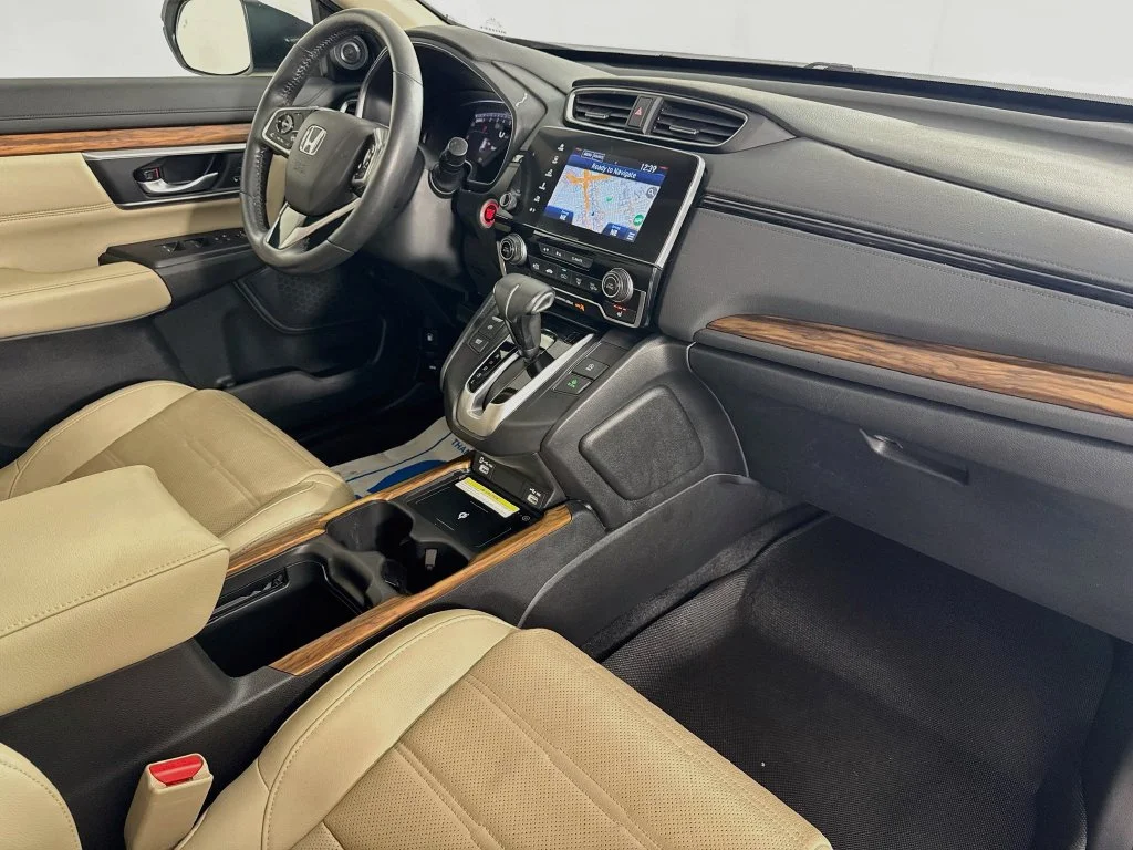 Certified Used 2021 White Honda Touring image 37