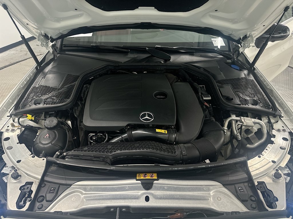 Certified Used 2023 MANUFAKTUR Diamond White Metallic Mercedes-Benz C 300 image 29