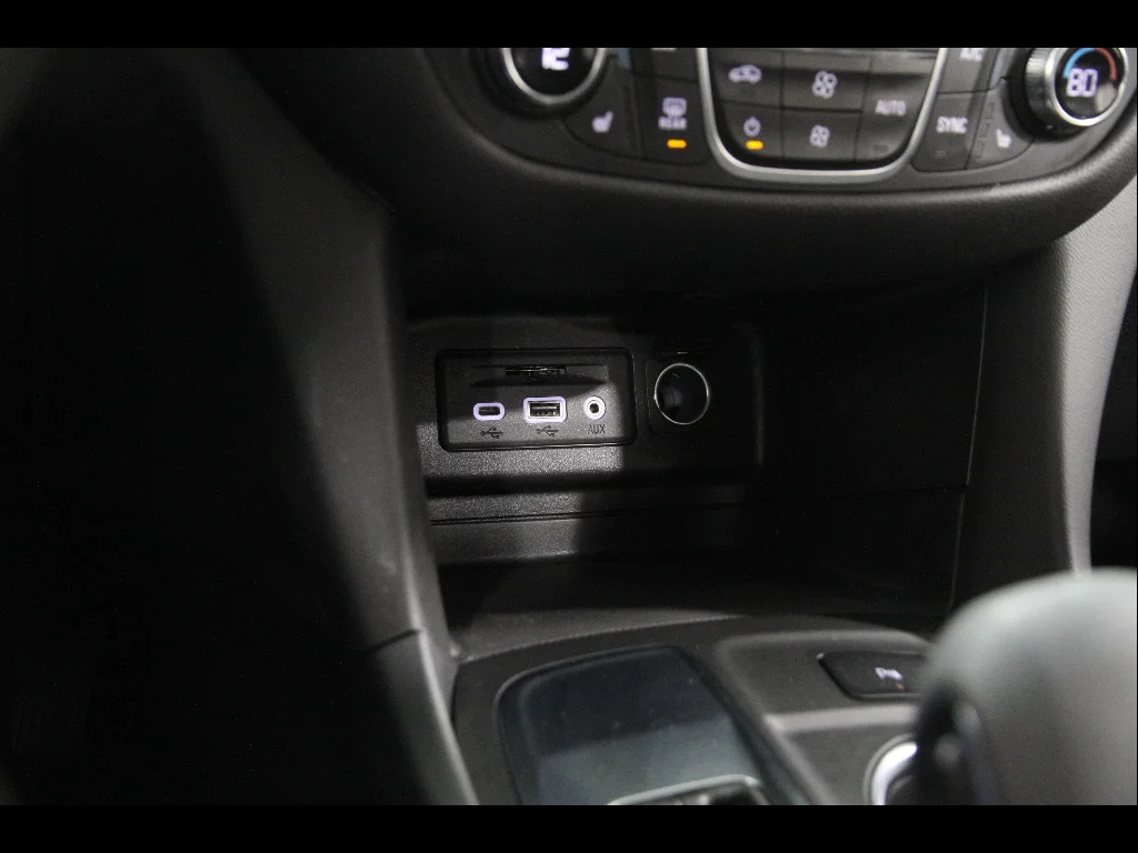 2024 Chevrolet Equinox LT - Photo 15