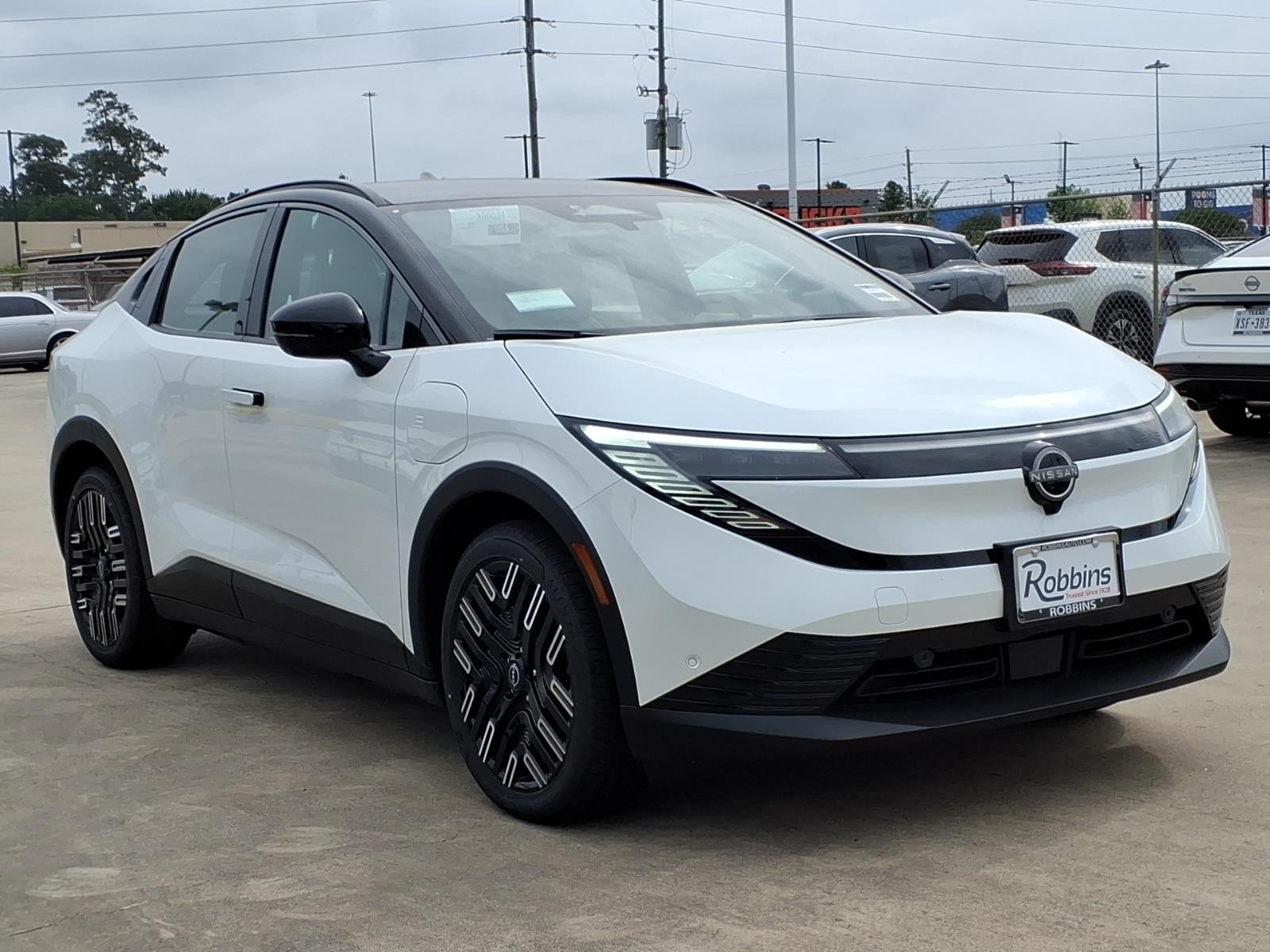 2026 Nissan LEAF photo 3 of 22