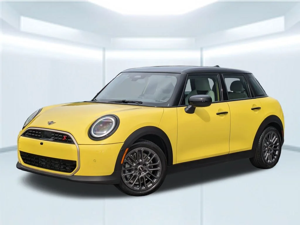 2026 MINI Hardtop Cooper S's photo