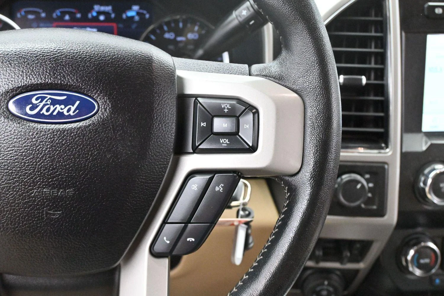 Used 2021 Rapid Red Metallic Tinted Clearcoat Ford LARIAT image 16