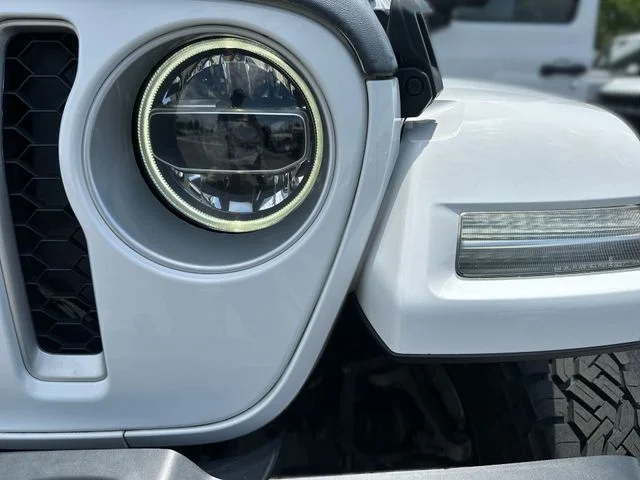Used 2021 White Jeep Unlimited Sahara 4xe image 9