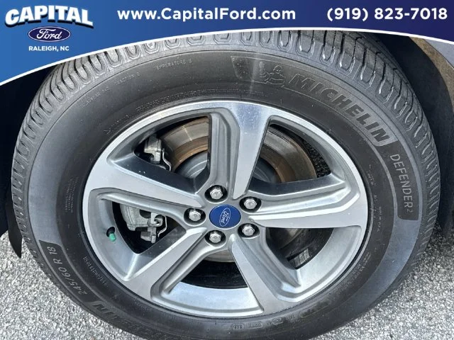 Used 2020 Gray Ford SEL image 13