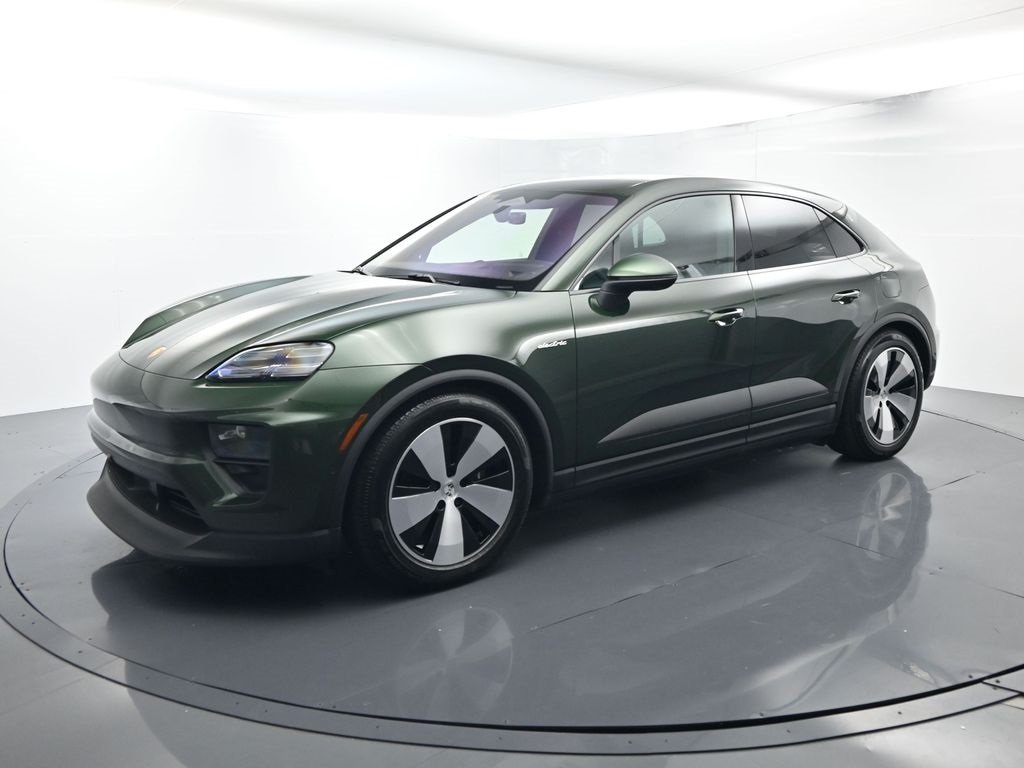 2025 Porsche Macan Base