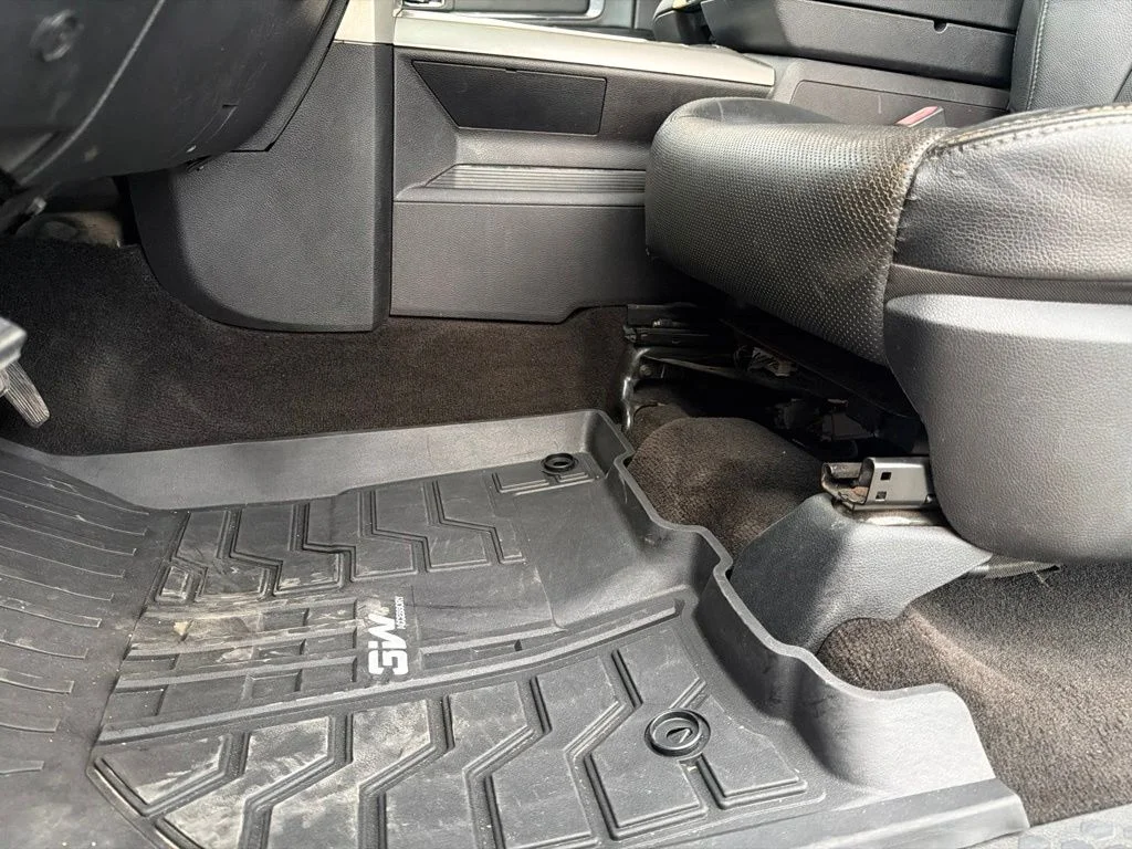 Used 2016 White Ram Laramie image 32