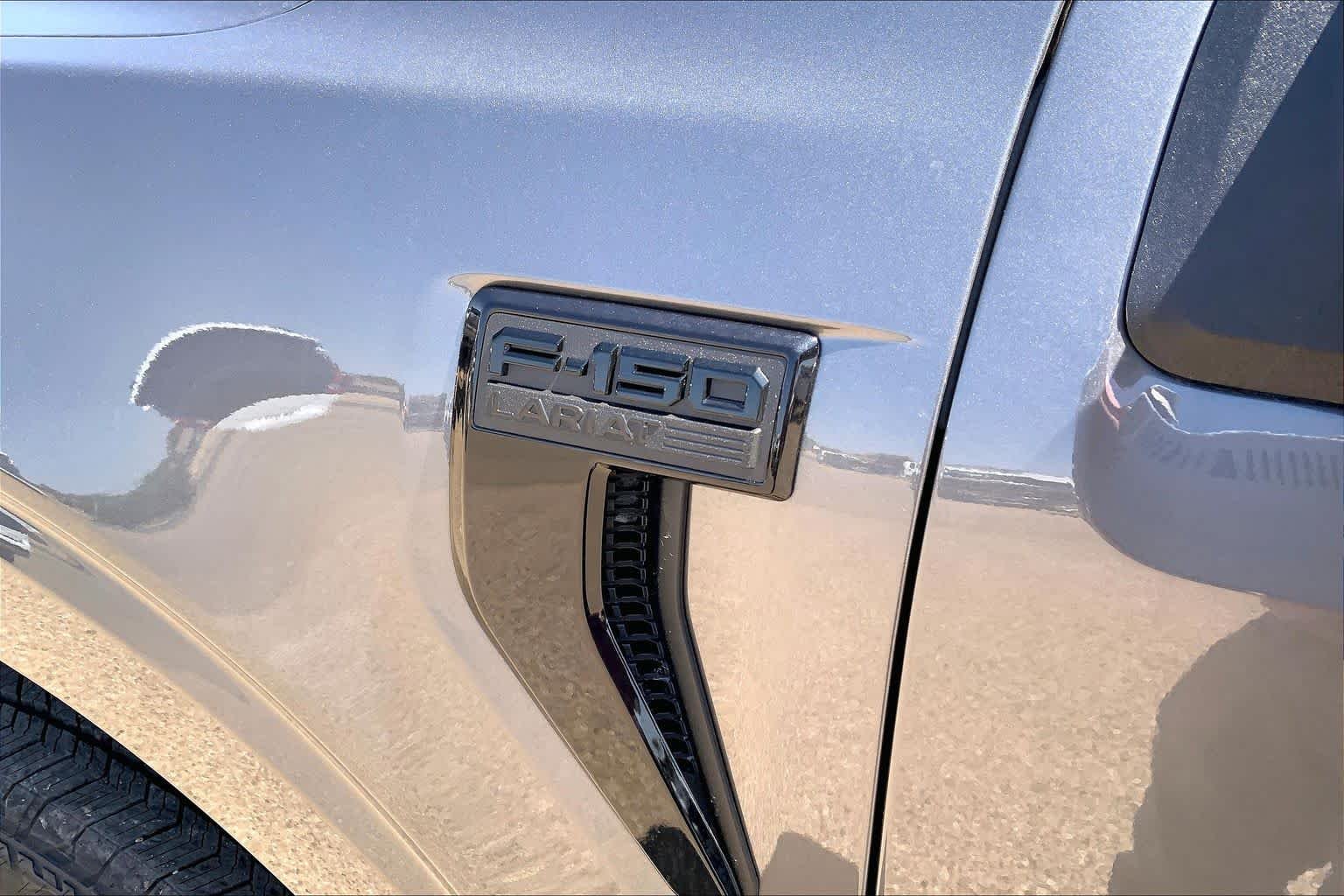 New 2026 Carbonized Gray Metallic Ford Lariat® image 15
