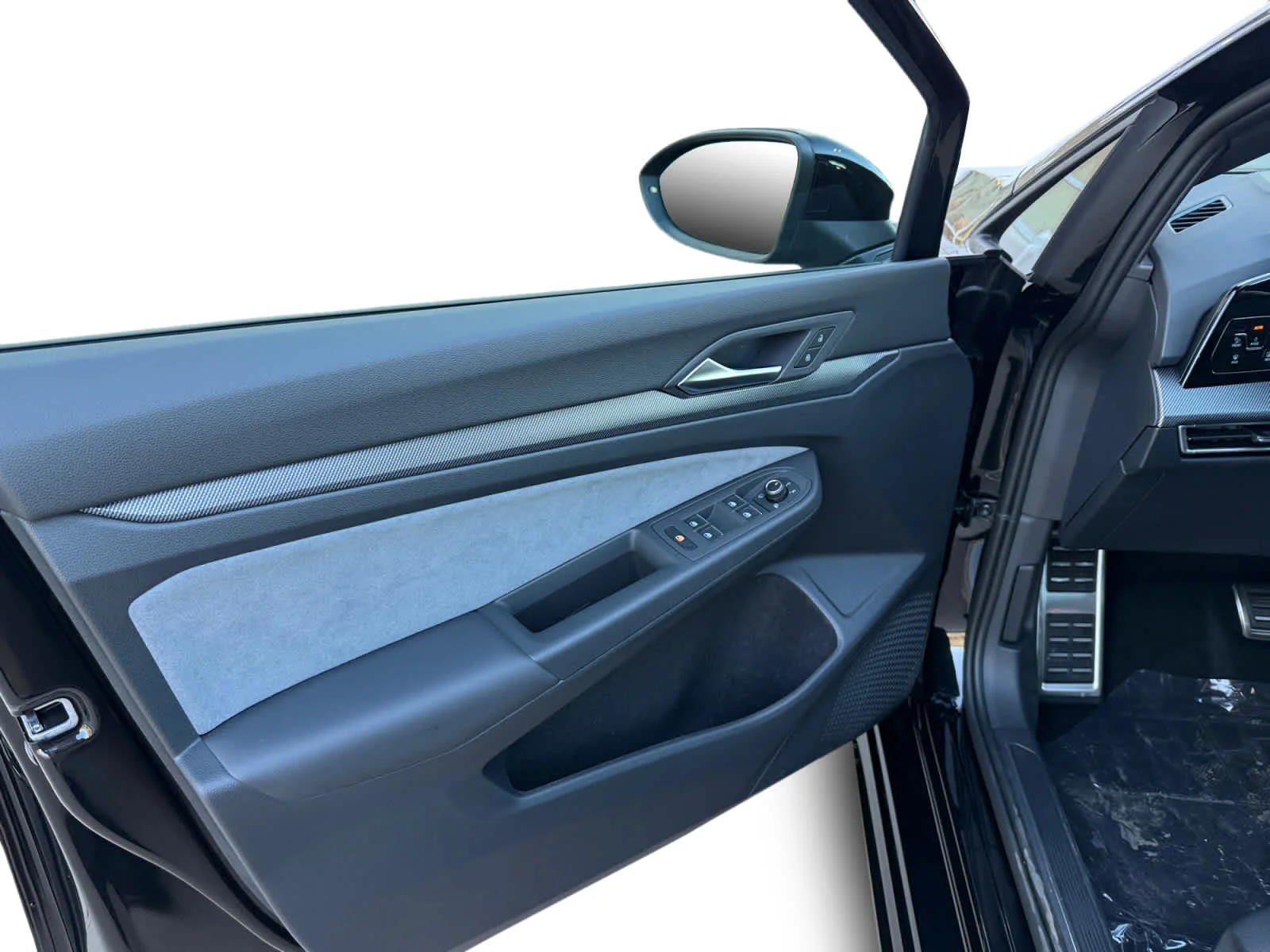 New 2026 Mythos Black Metallic Volkswagen  image 10