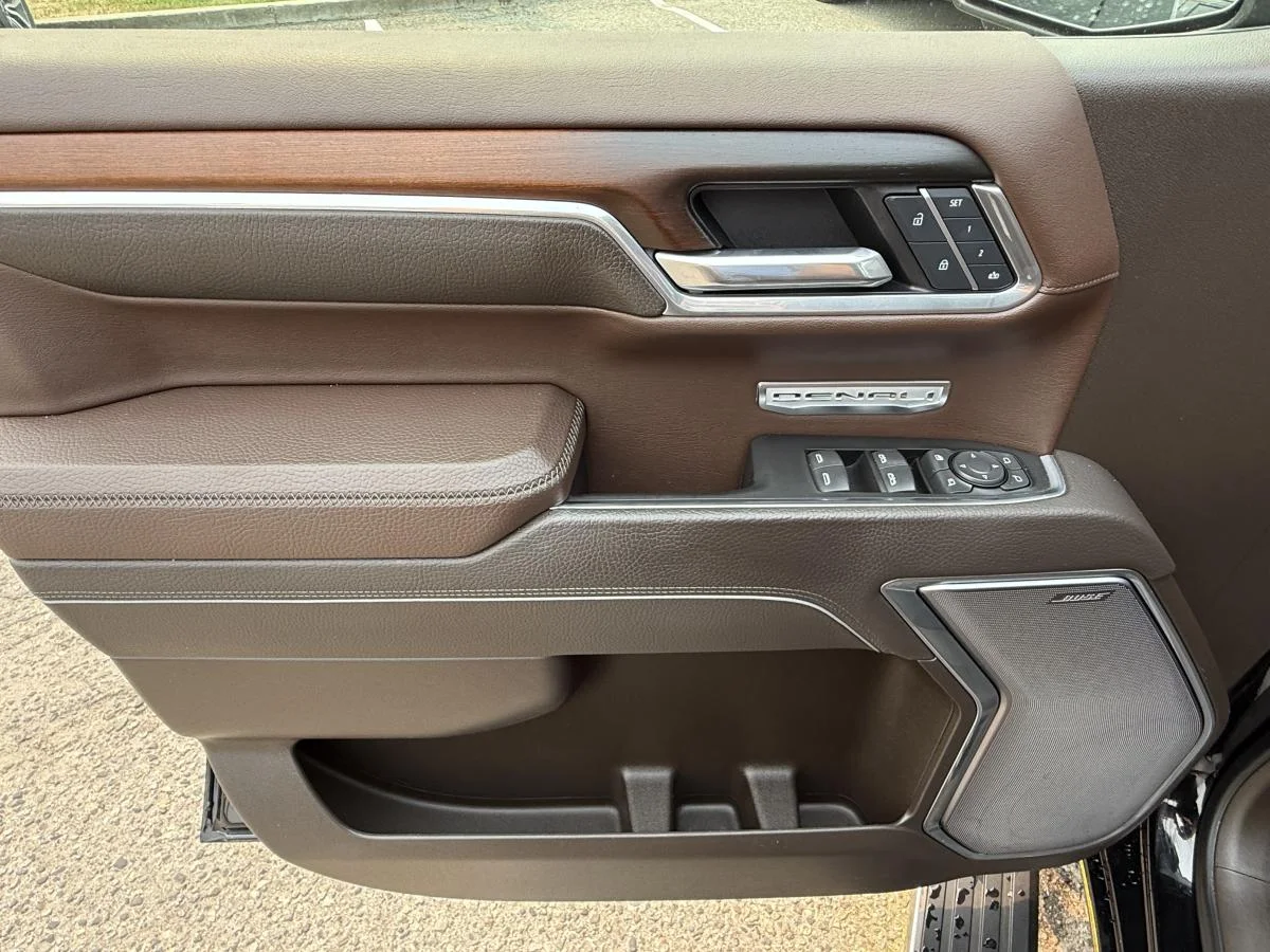 Used 2025 Black GMC Denali image 12