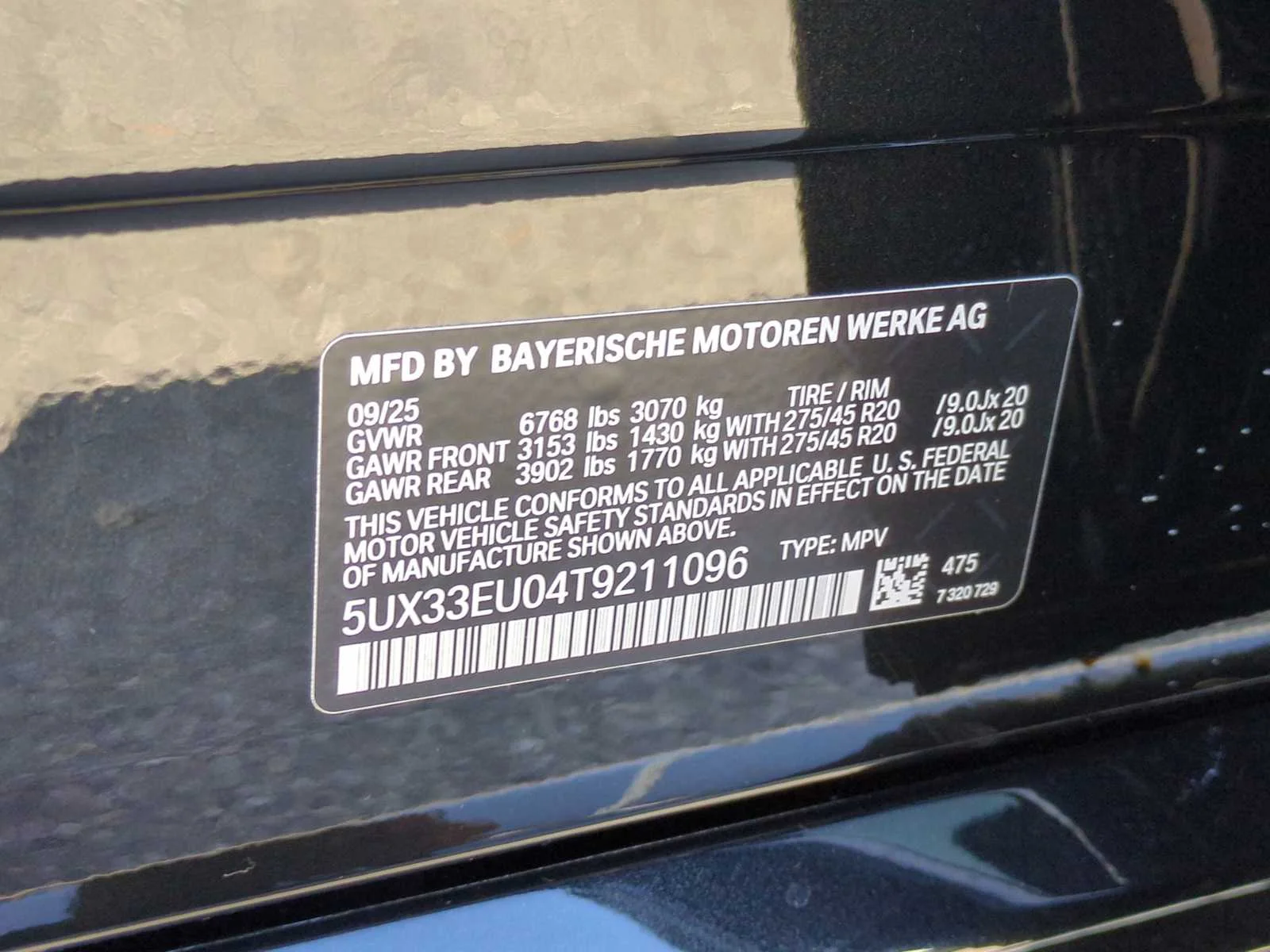 New 2026 Black Sapphire Metallic BMW M60i image 37