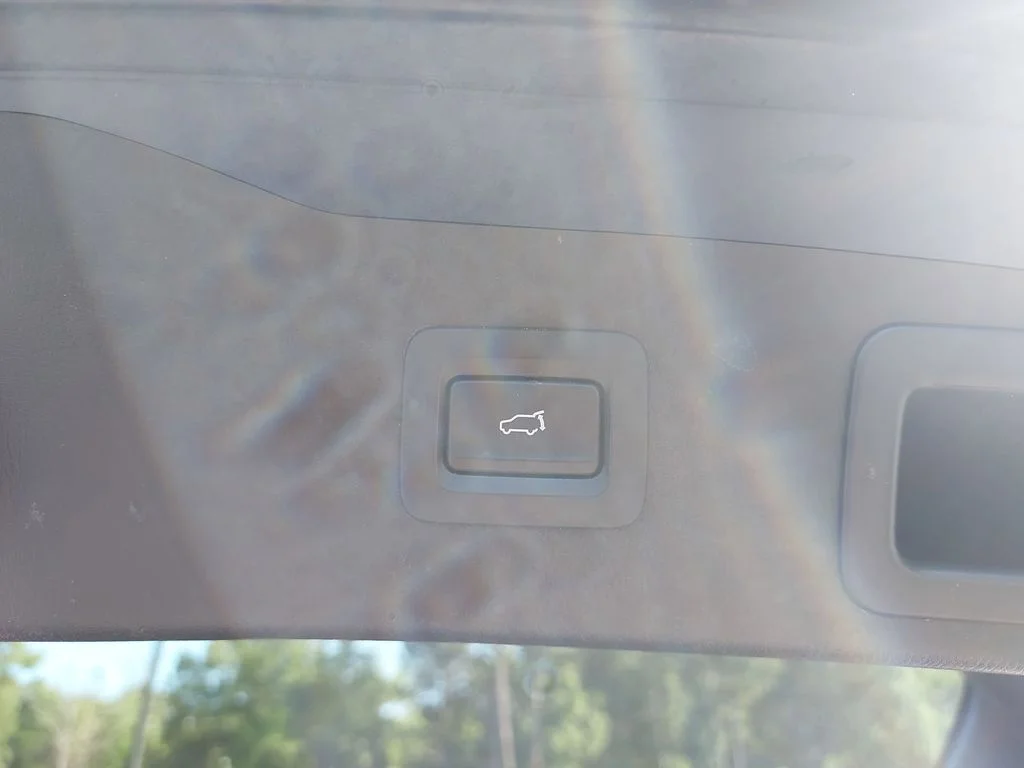 Used 2021 Blue Mazda Touring image 13
