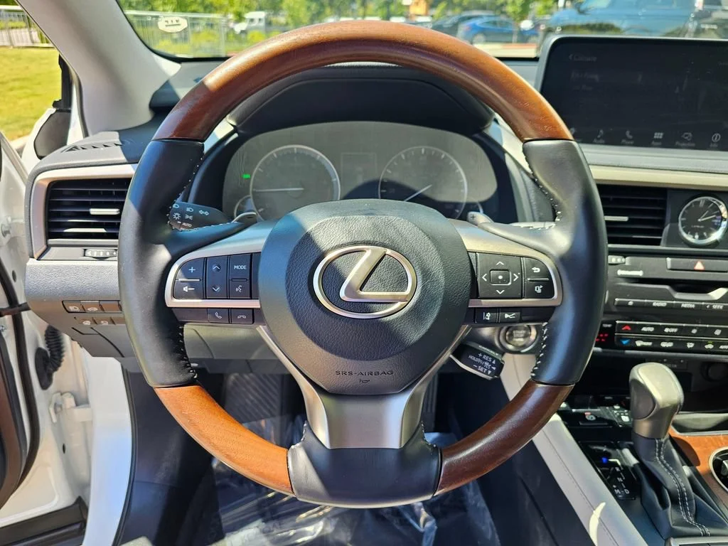 Used 2021  Lexus RX 350L image 25