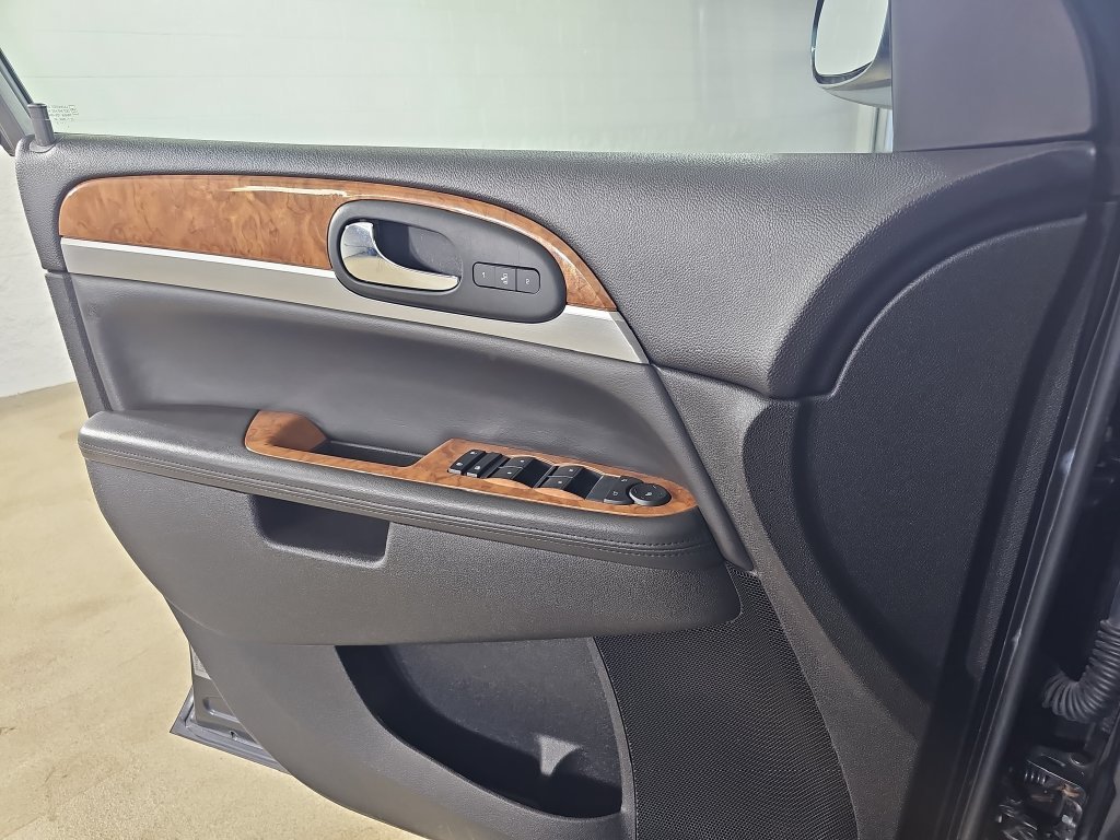 Used 2012 Cyber Gray Metallic Buick Leather image 33
